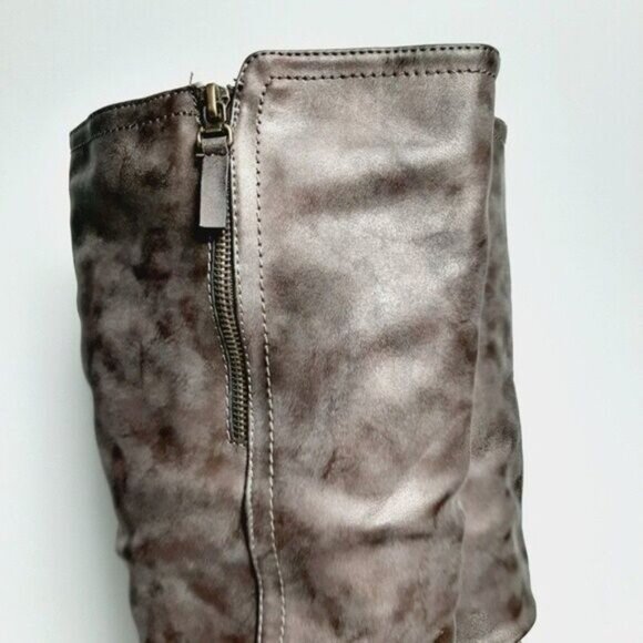 TENDER TOOTSIES Knee High Heel Ruched Distressed Finish Boots Taupe Gray Sz 11 - Picture 3 of 10